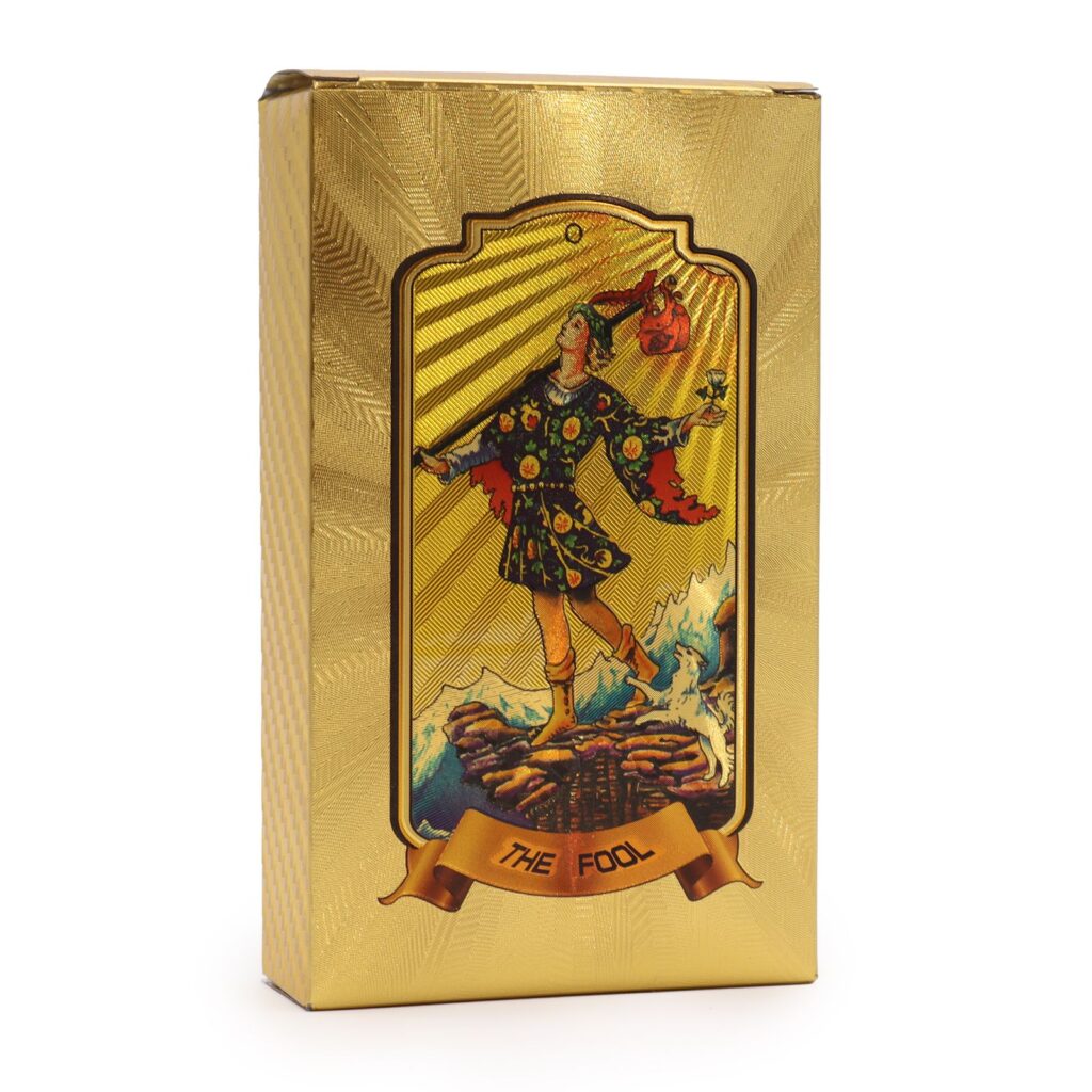 Baraja de tarot con lámina dorada